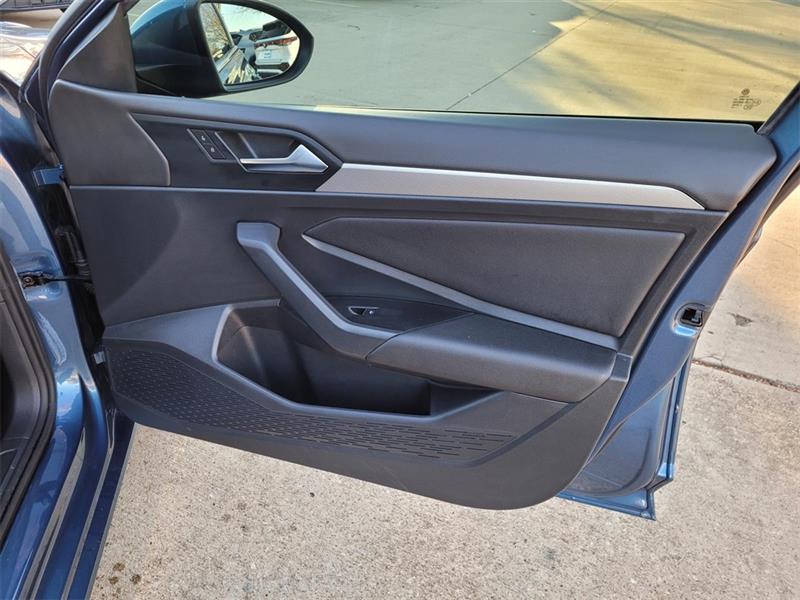 Volkswagen Jetta 1.4T S 8A 2021