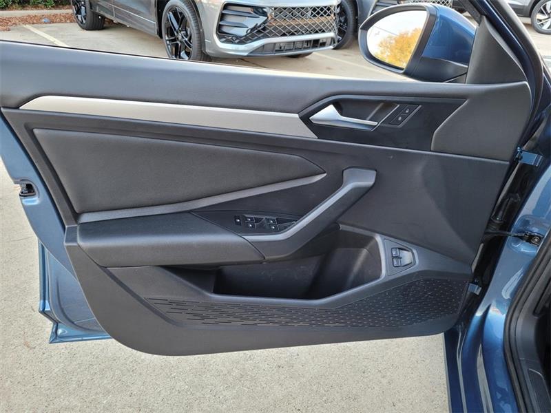 Volkswagen Jetta 1.4T S 8A 2021