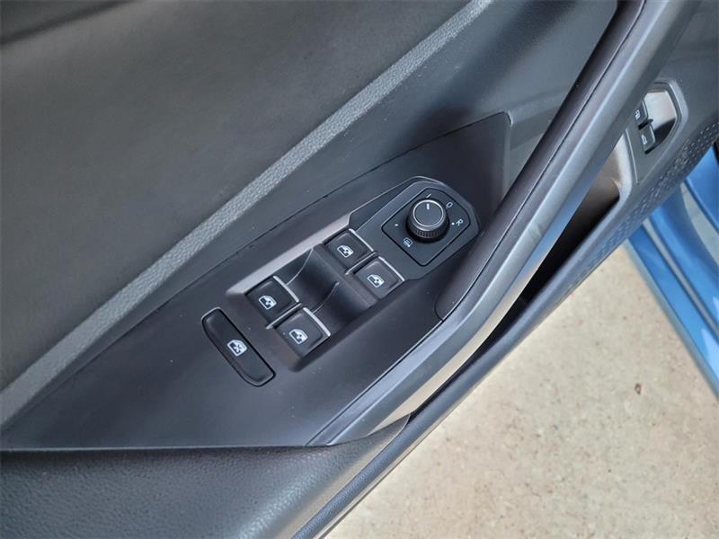 Volkswagen Jetta 1.4T S 8A 2021