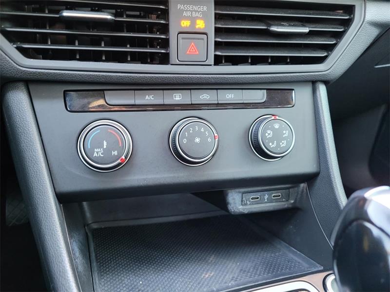 Volkswagen Jetta 1.4T S 8A 2021