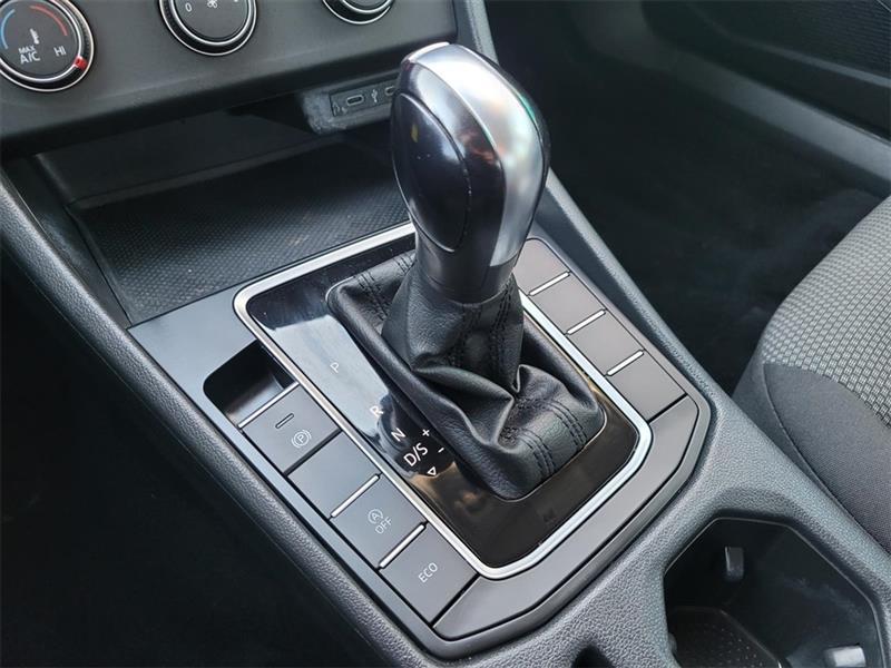 Volkswagen Jetta 1.4T S 8A 2021