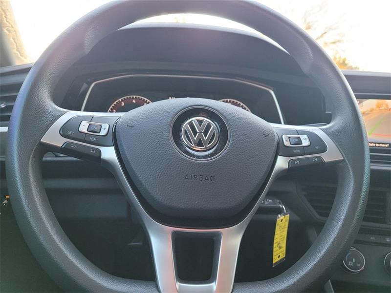 Volkswagen Jetta 1.4T S 8A 2021