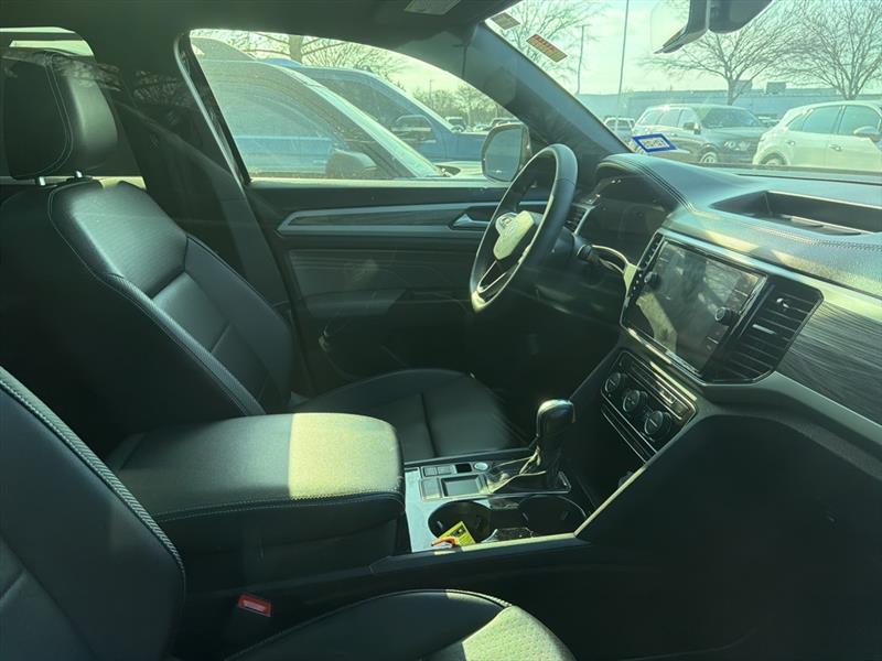 Volkswagen Atlas Cross Sport V6 SE w/Technology 2022