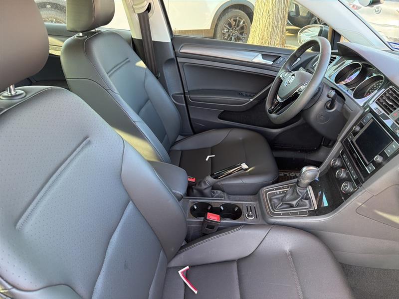 Volkswagen Golf TSI 8A 2021