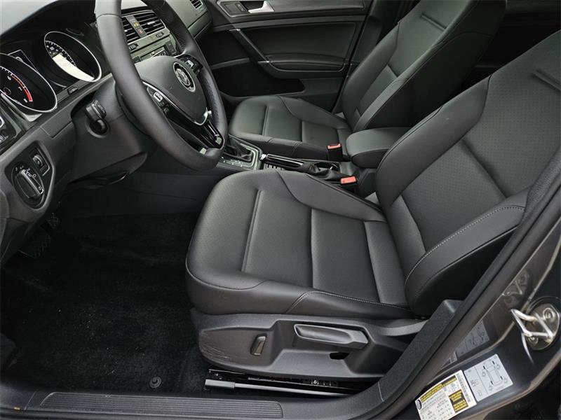 Volkswagen Golf TSI 8A 2021