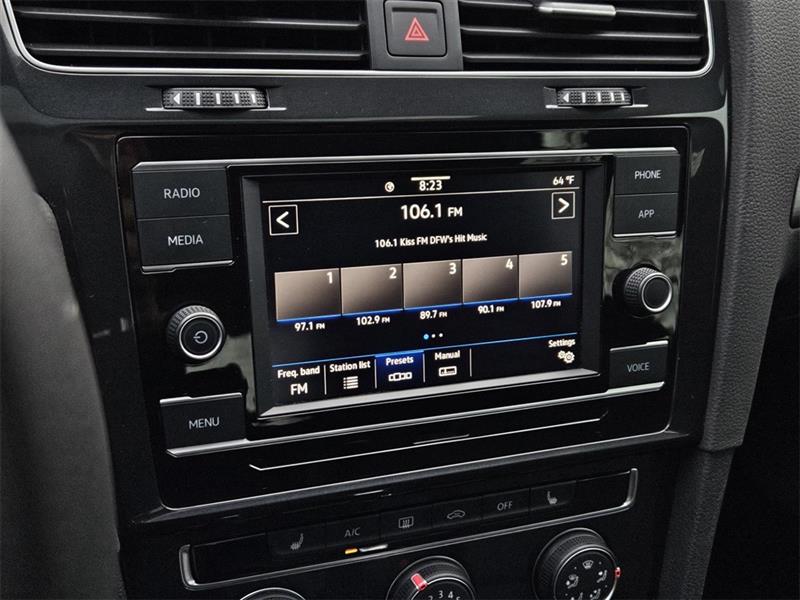 Volkswagen Golf TSI 8A 2021