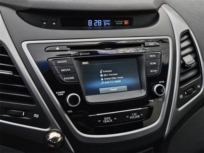 Hyundai Elantra SE 6AT 2016