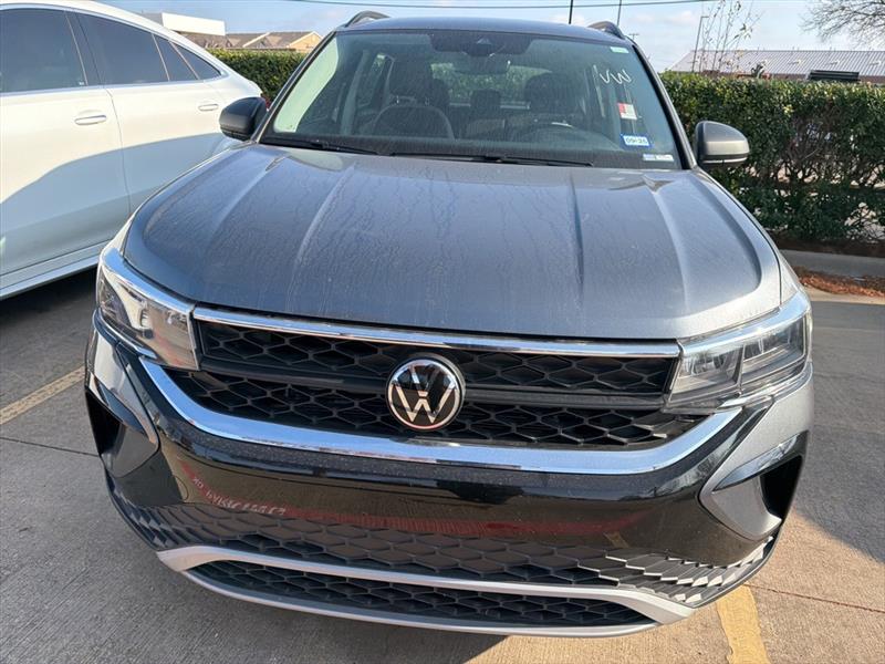 Volkswagen Taos S 2024