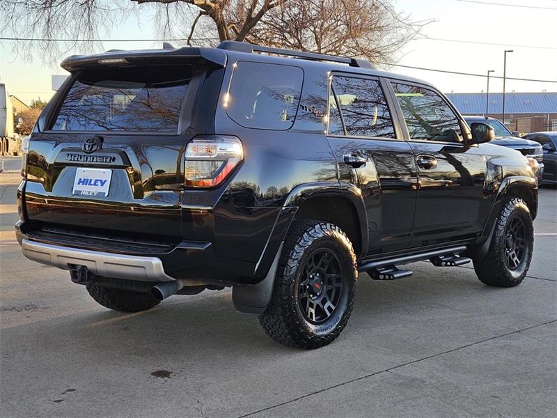Toyota 4Runner SR5 4WD 2019