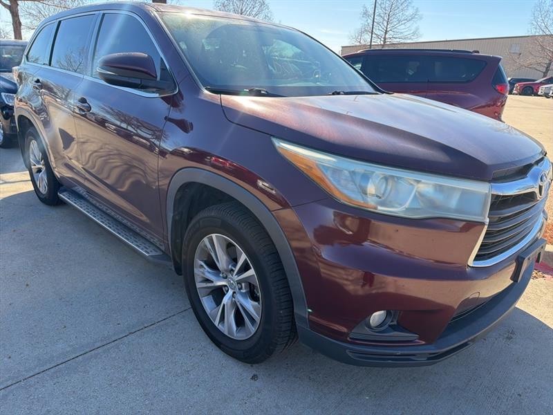 2015 Toyota Highlander LE FWD V6