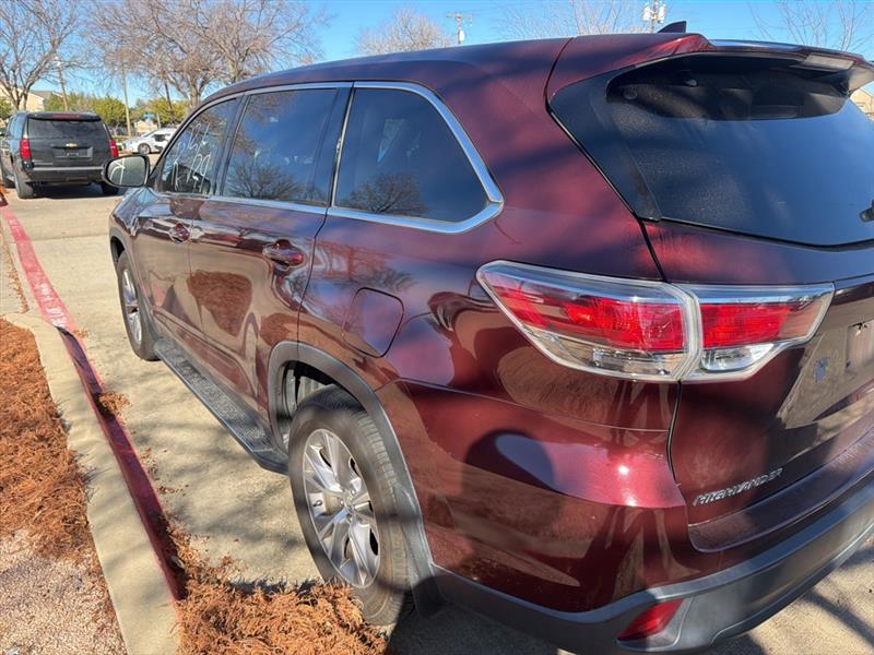 Toyota Highlander LE FWD V6 2015