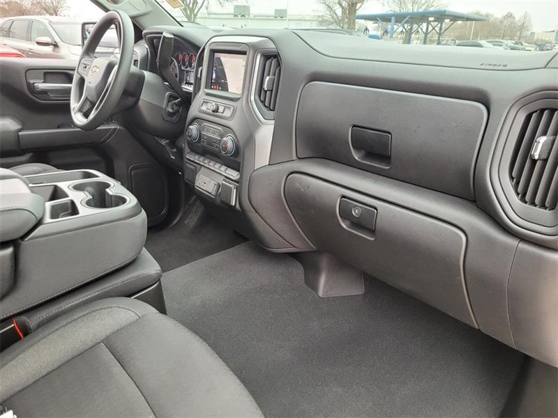 Chevrolet Silverado 1500 Custom Crew Cab 2WD 2024