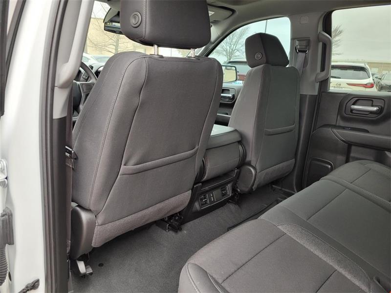 Chevrolet Silverado 1500 Custom Crew Cab 2WD 2024