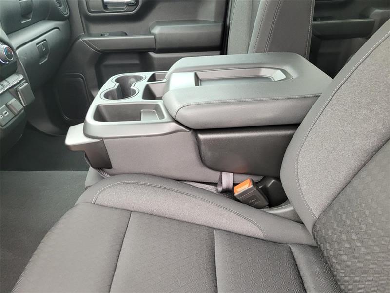 Chevrolet Silverado 1500 Custom Crew Cab 2WD 2024