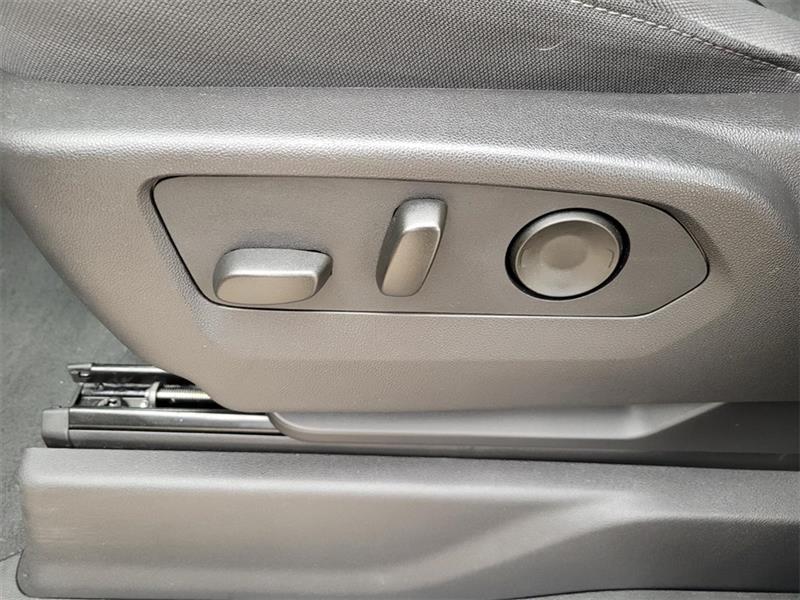 Chevrolet Silverado 1500 Custom Crew Cab 2WD 2024