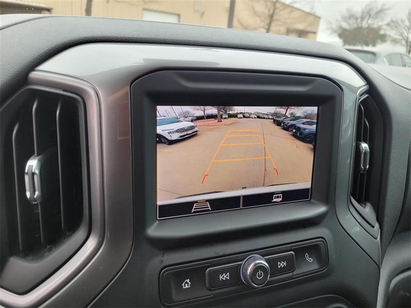 Chevrolet Silverado 1500 Custom Crew Cab 2WD 2024