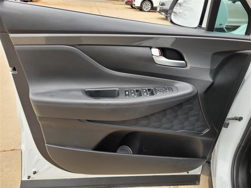 Hyundai Santa Fe SEL 2022