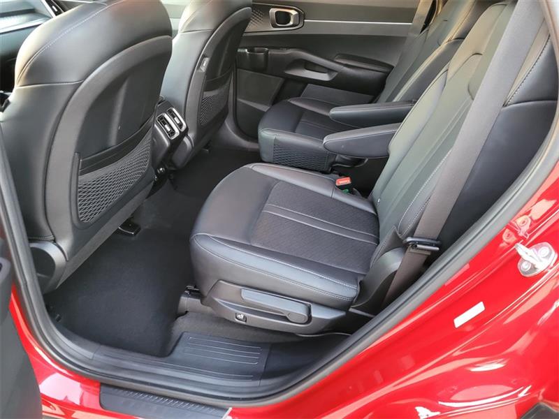 Kia Sorento Hybrid EX 2023