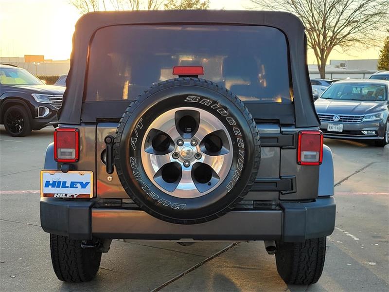 Jeep Wrangler Unlimited Sahara 4WD 2017