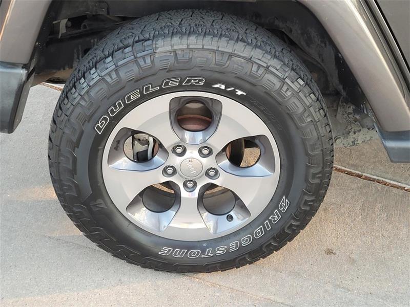 Jeep Wrangler Unlimited Sahara 4WD 2017