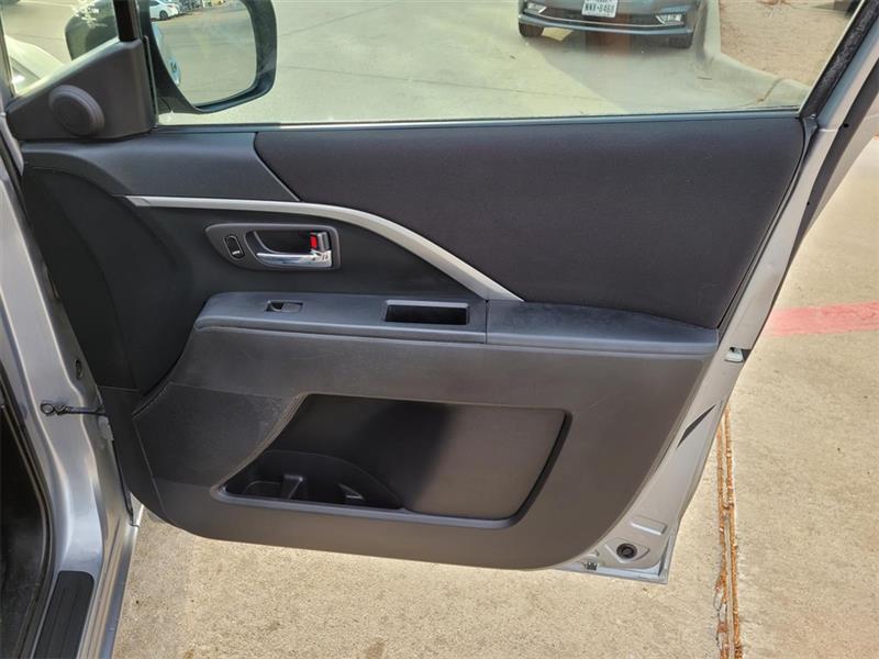 Mazda MAZDA5 Sport 2012