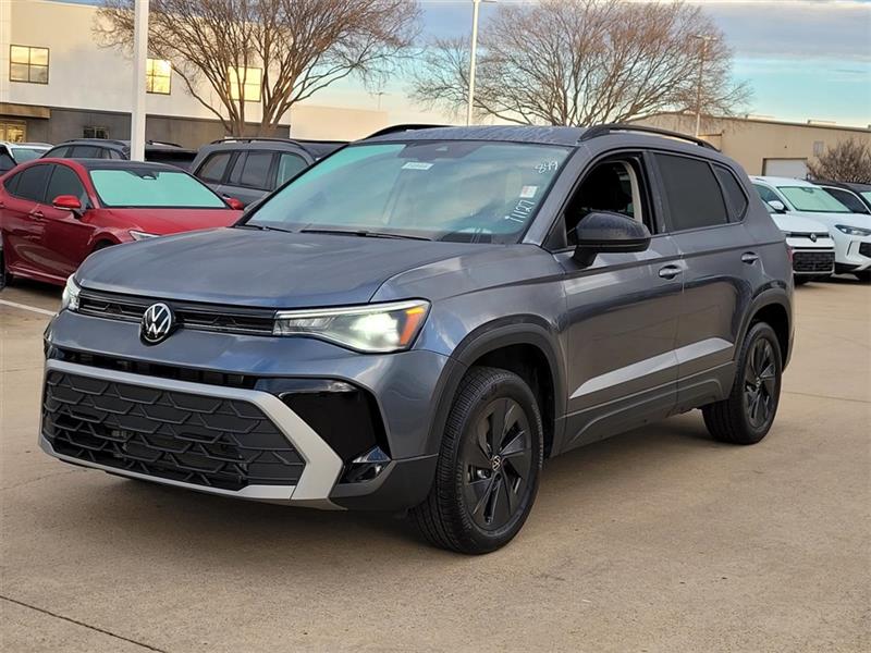 Volkswagen Taos S 2025