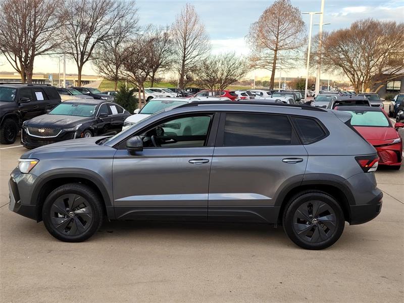 Volkswagen Taos S 2025