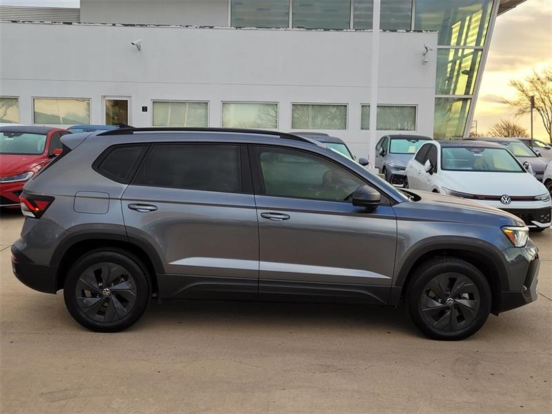 Volkswagen Taos S 2025