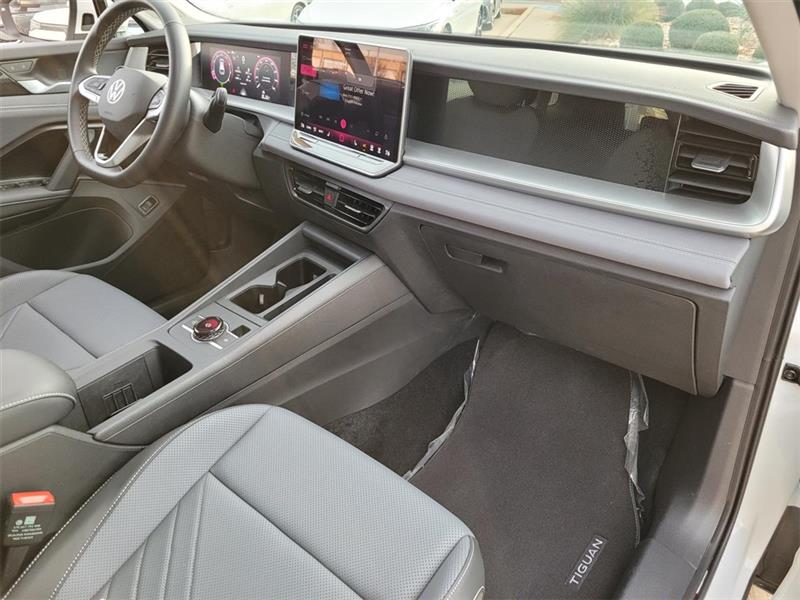 Volkswagen Tiguan SE 2025