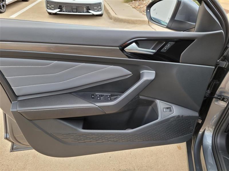 Volkswagen Jetta SEL 2025