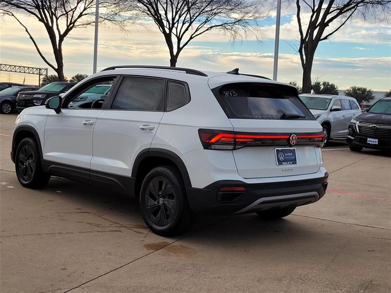 Volkswagen Taos S 2025