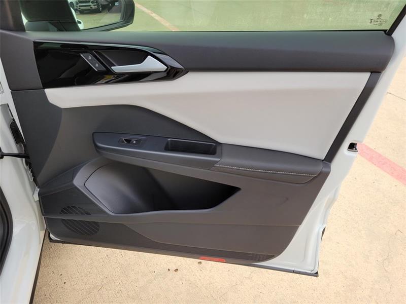 Volkswagen Taos S 2025