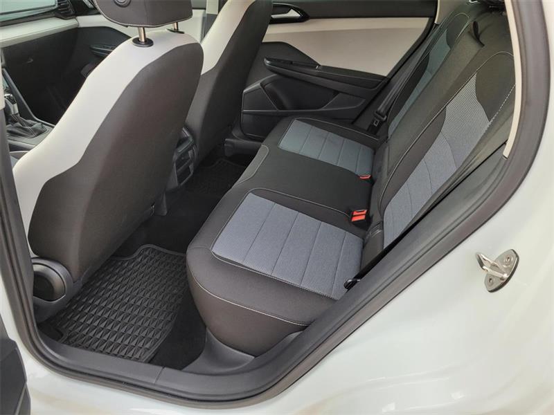 Volkswagen Taos S 2025