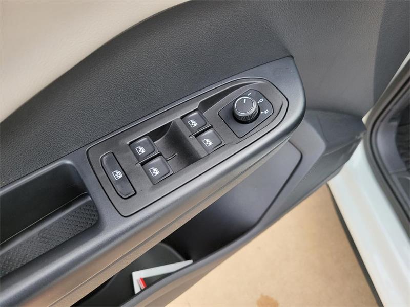 Volkswagen Taos S 2025