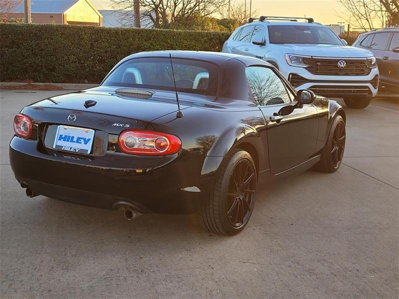 Mazda MX-5 Miata Grand Touring PRHT 2010
