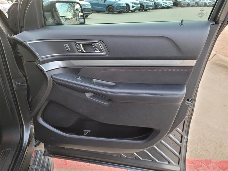 Ford Explorer XLT FWD 2018