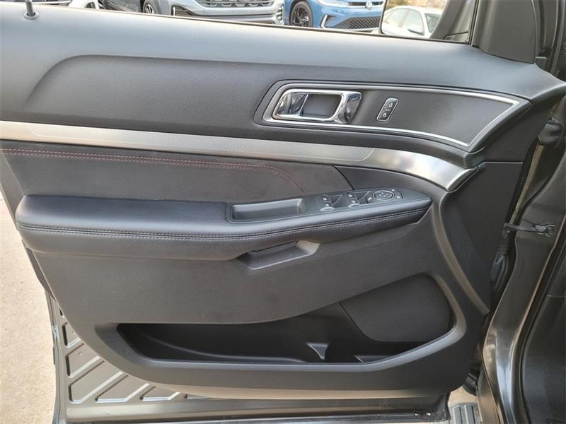 Ford Explorer XLT FWD 2018