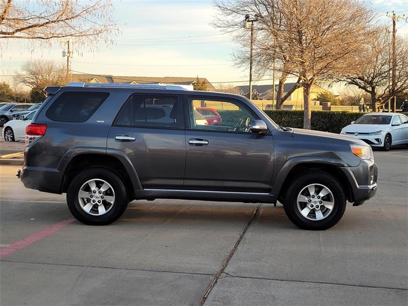 Toyota 4Runner SR5 4WD 2013