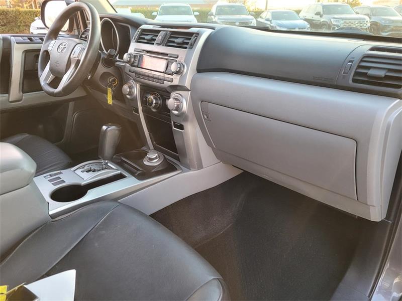 Toyota 4Runner SR5 4WD 2013