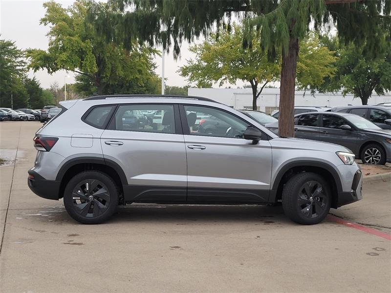 Volkswagen Taos S 2025