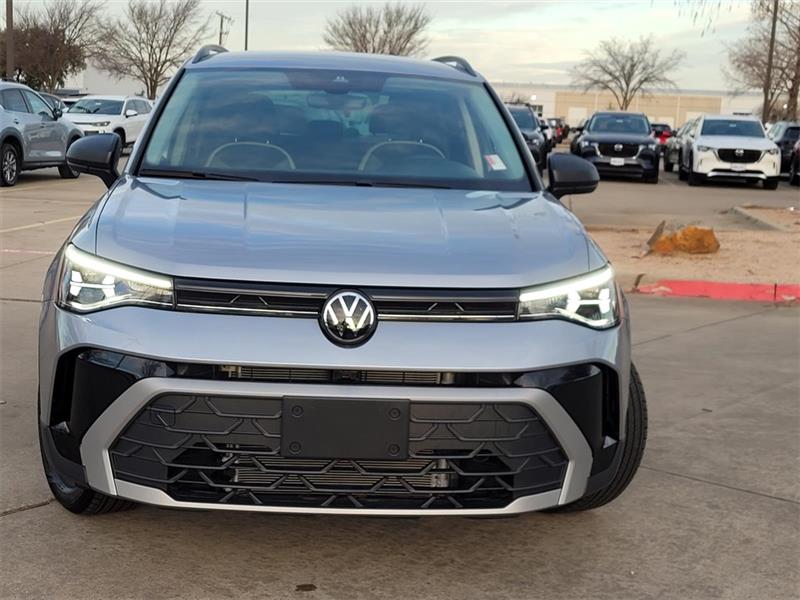 Volkswagen Taos S 2025