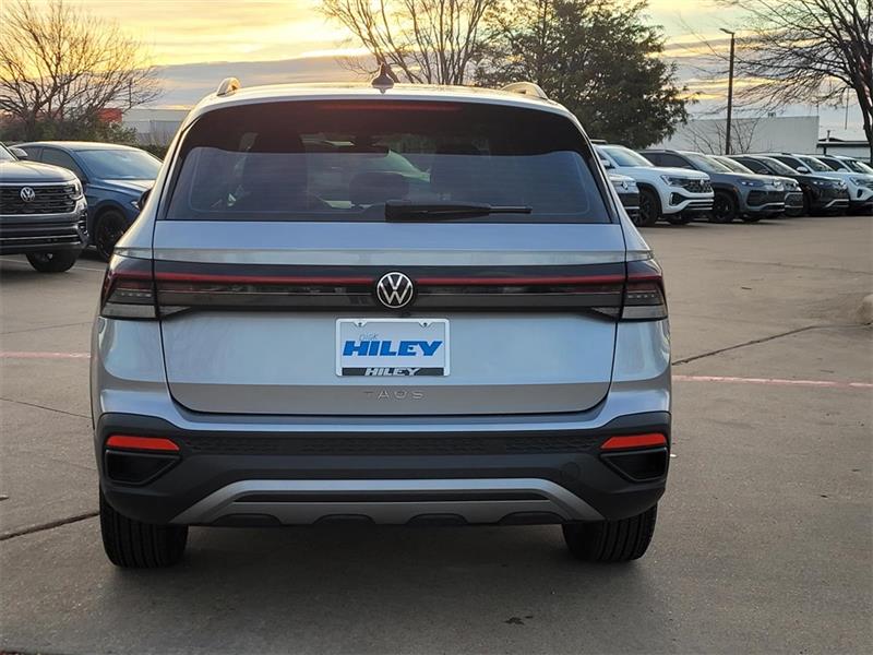 Volkswagen Taos S 2025