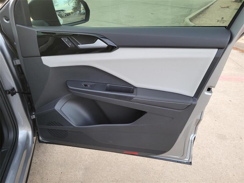 Volkswagen Taos S 2025