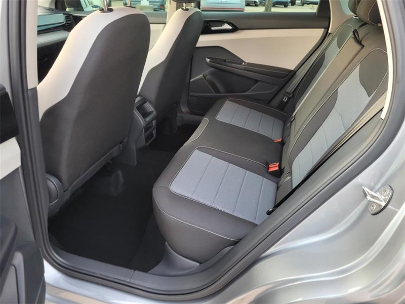 Volkswagen Taos S 2025