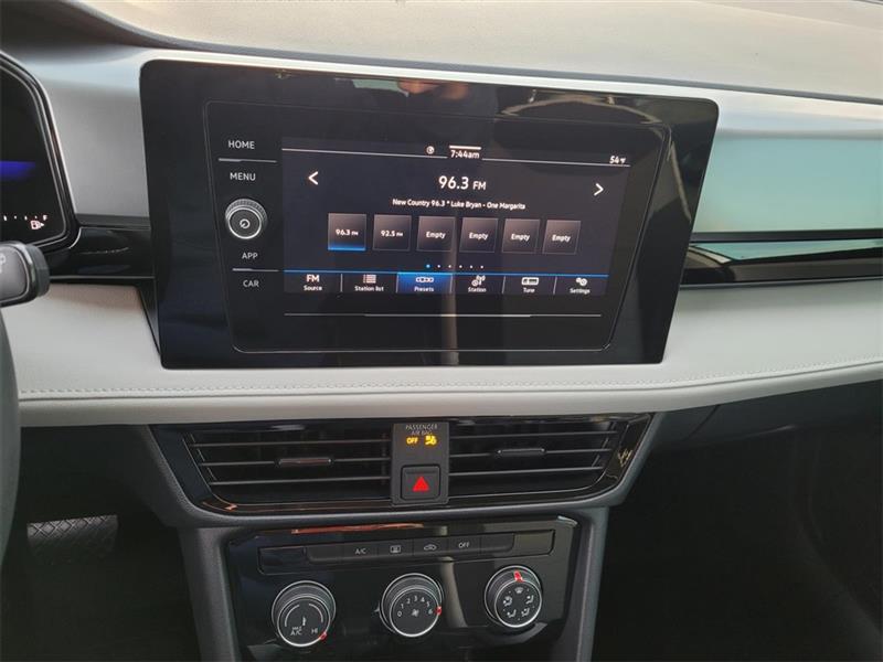 Volkswagen Taos S 2025