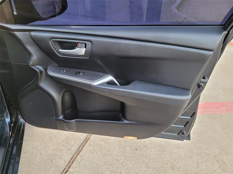 Toyota Camry XLE 2016