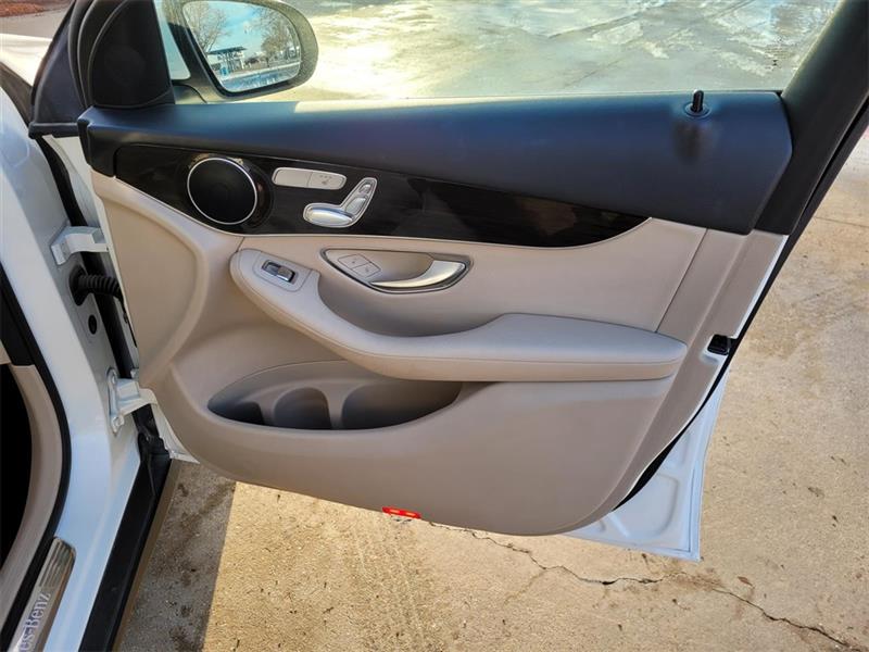 Mercedes-Benz GLC-Class GLC300 2020