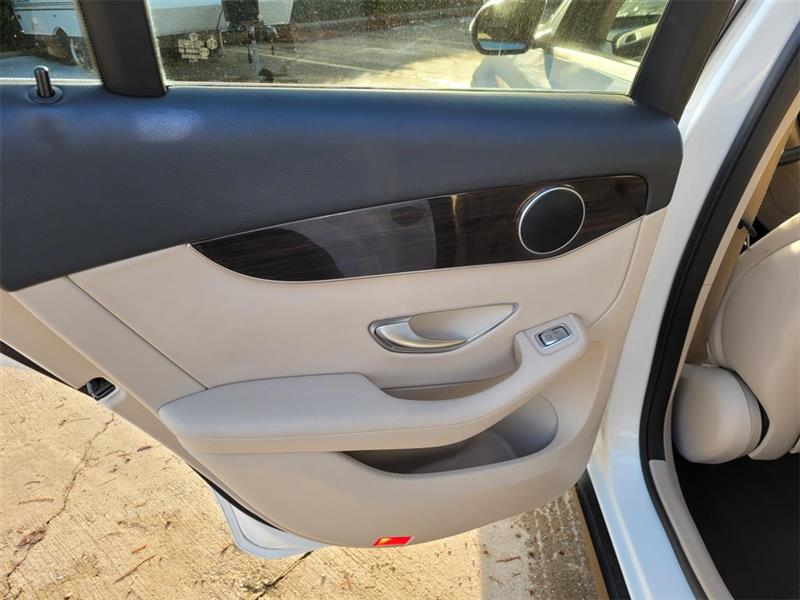 Mercedes-Benz GLC-Class GLC300 2020