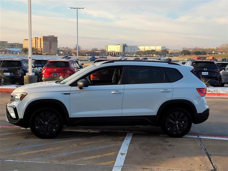 Volkswagen Taos S 2023