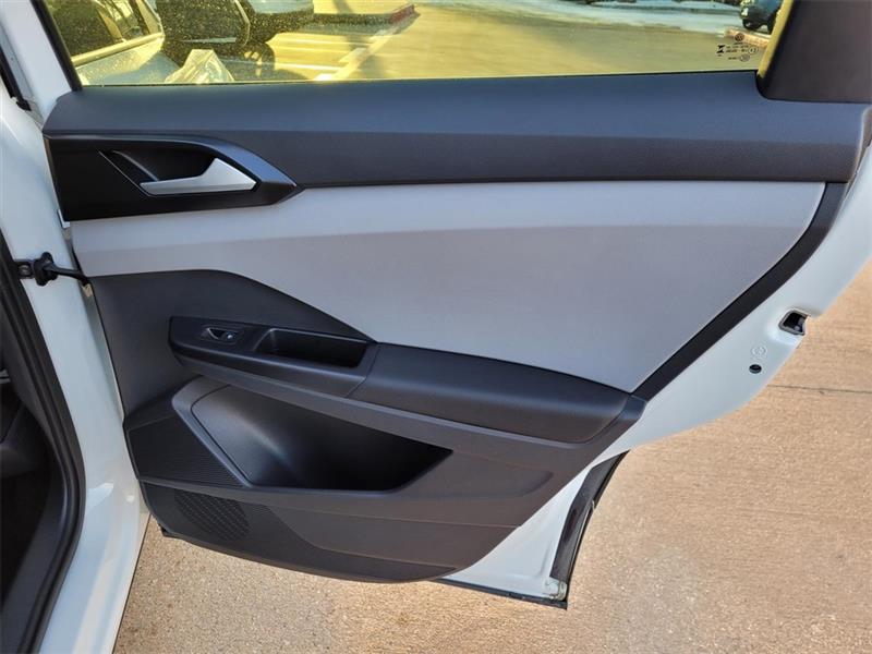 Volkswagen Taos S 2023